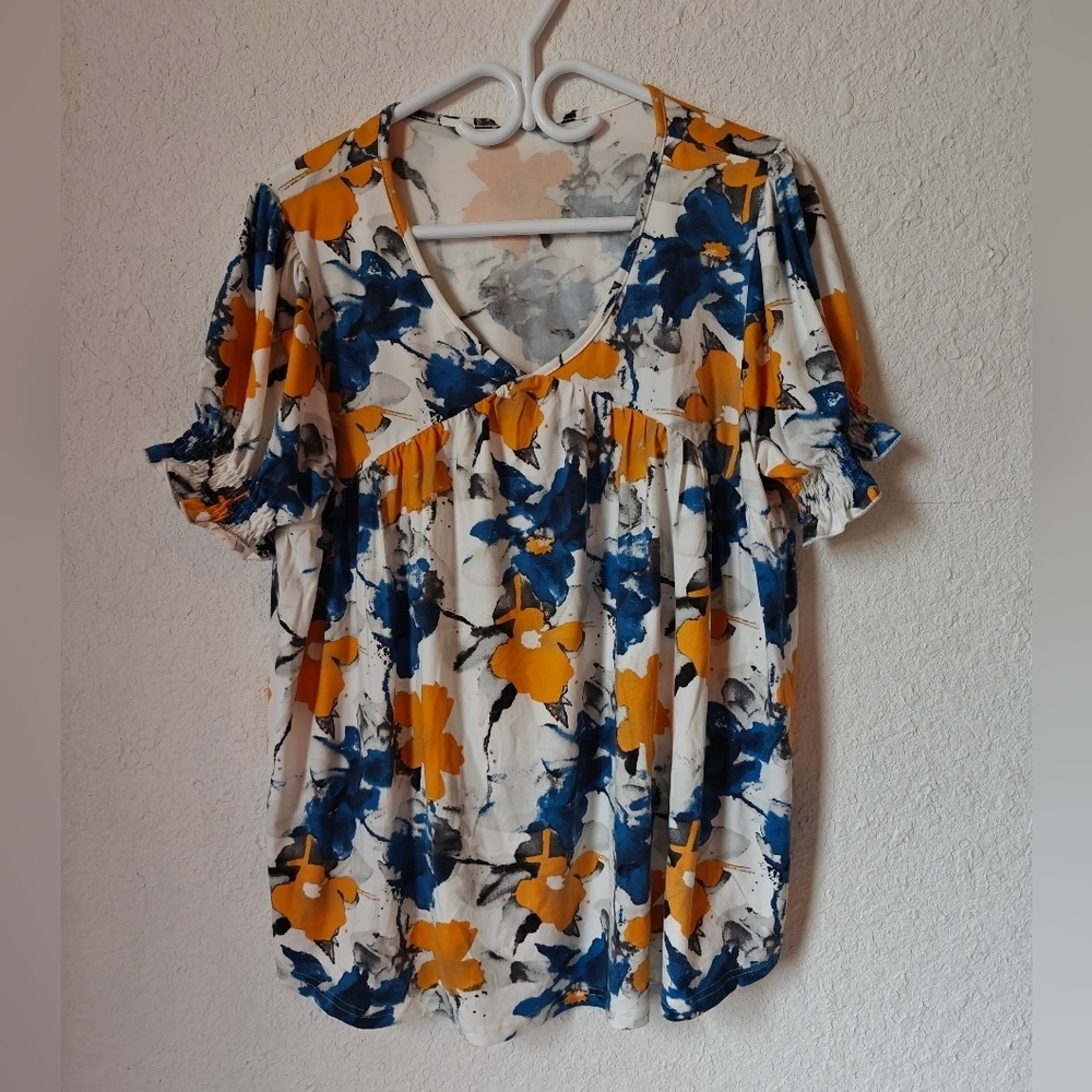 BNWOT WOMENS SHIRT